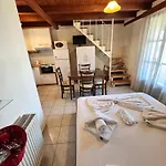 Alexaria Holidays Homes Φρύνι