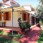Alexaria Holidays Homes Φρύνι