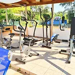 Ξενοδοχείο με διαμερίσματα Alexaria Holidays Homes 3*