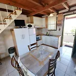 Alexaria Holidays Homes 3* Φρύνι