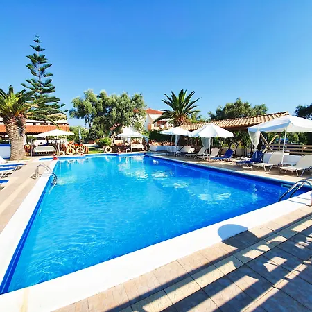 Alexaria Holidays Homes מלון דירות