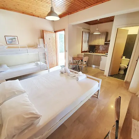 Alexaria Holidays 4* Fríni