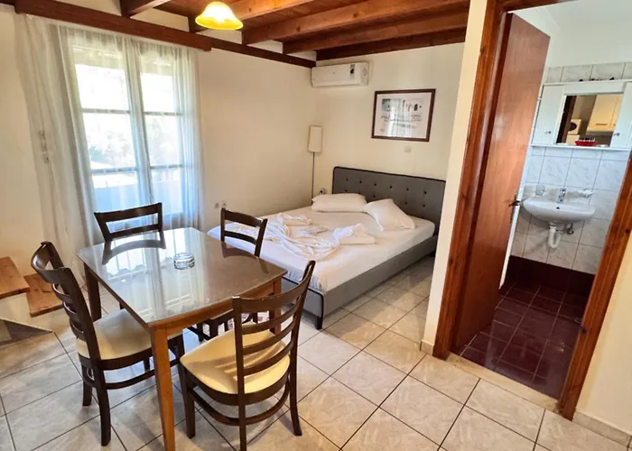 Alexaria Holidays Homes 4* Frínion