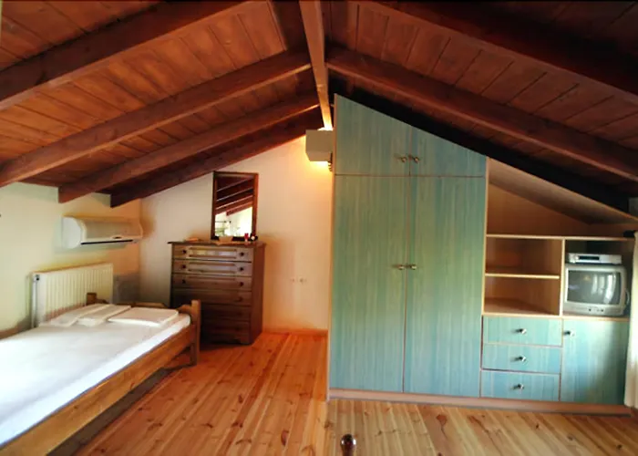 Alexaria Holidays Homes 4* Frínion