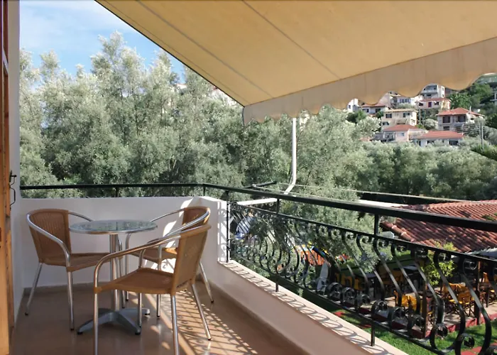 Alexaria Holidays Homes 4* Frínion