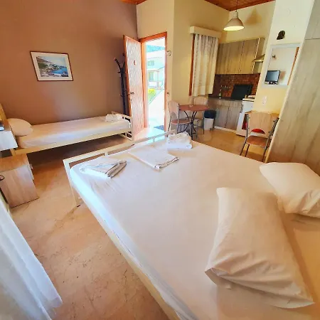 Alexaria Holidays Hotel apartamentowy Frínion