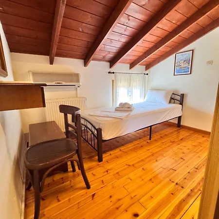 Alexaria Holidays Hotel apartamentowy Frínion