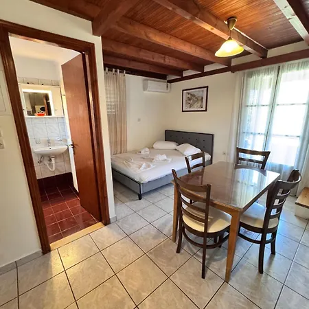 Alexaria Holidays Aparthotel 3*