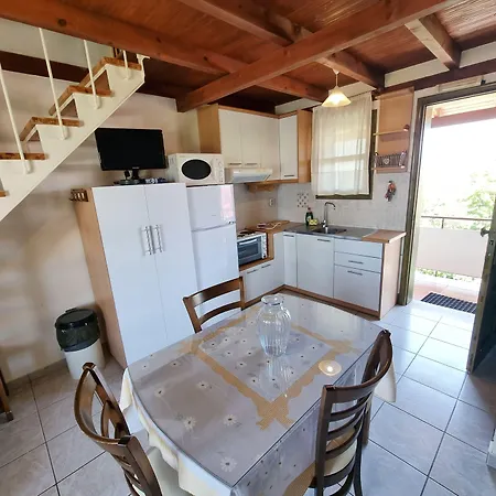 Alexaria Holidays Homes 4* Frínion