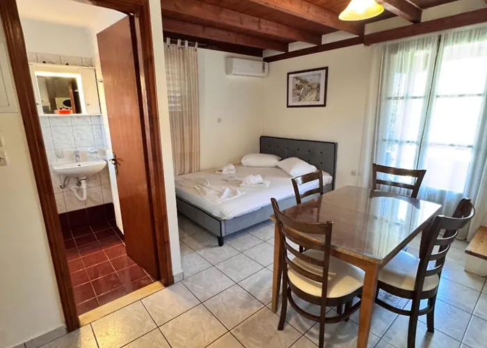 Alexaria Holidays Homes Aparthotel 4*